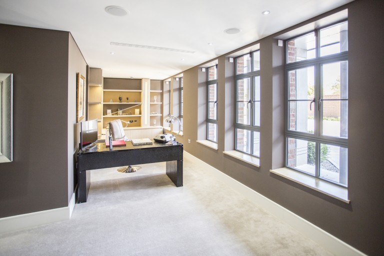 Aluminium art-deco windows from Everglade
